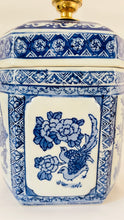 Load image into Gallery viewer, Antique Chinese Hexagon Lamp