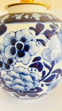 Load image into Gallery viewer, Antique Flower Lamp