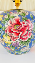 Load image into Gallery viewer, Antique Flower Lamp