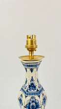 Load image into Gallery viewer, Antique Delft ‘Knobbelvaas’ Lamp