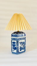 Load image into Gallery viewer, Antique Chinese Hexagon Lamp