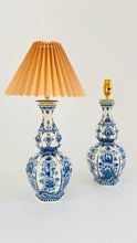 Load image into Gallery viewer, Antique Delft ‘Knobbelvaas’ Lamp