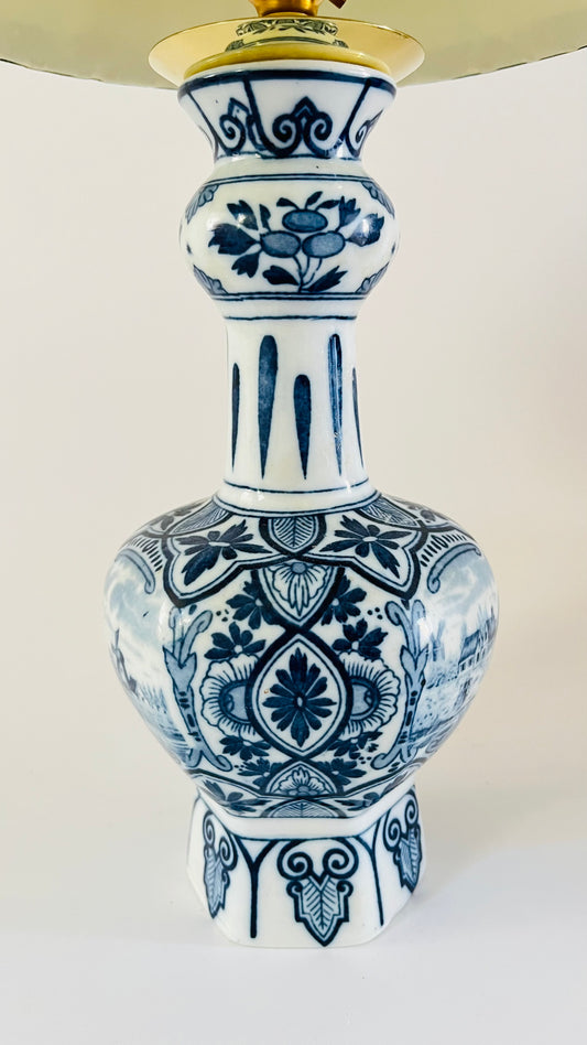 Antique Delft ‘Knobbelvaas’ Lamp