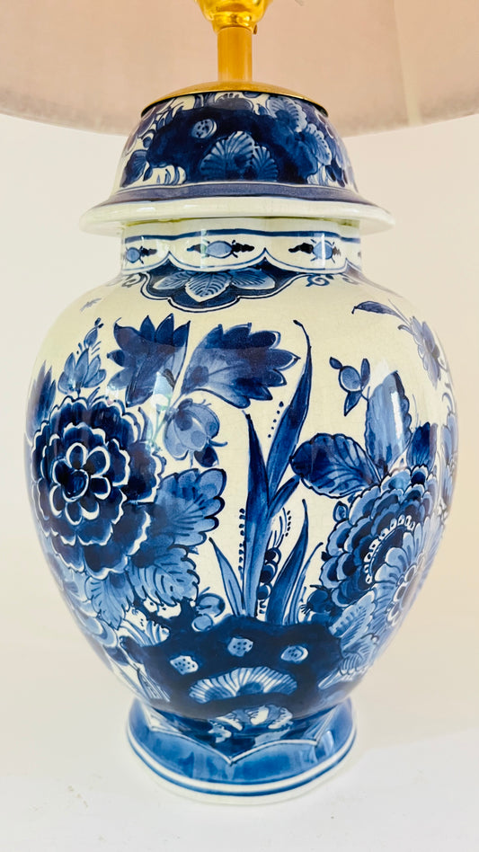 Antique Delft ‘De Porceleyne Fles’ Lamp