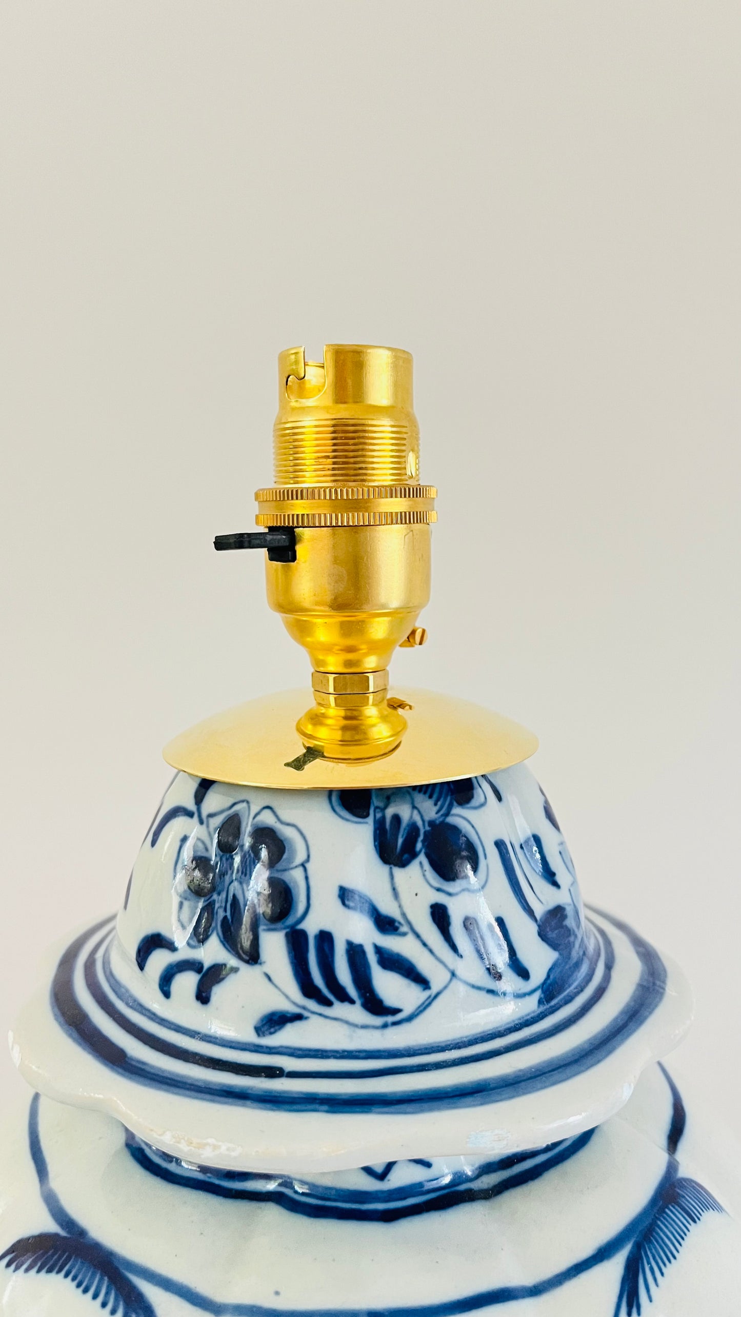 Antique Delft Van Duijn Lamp