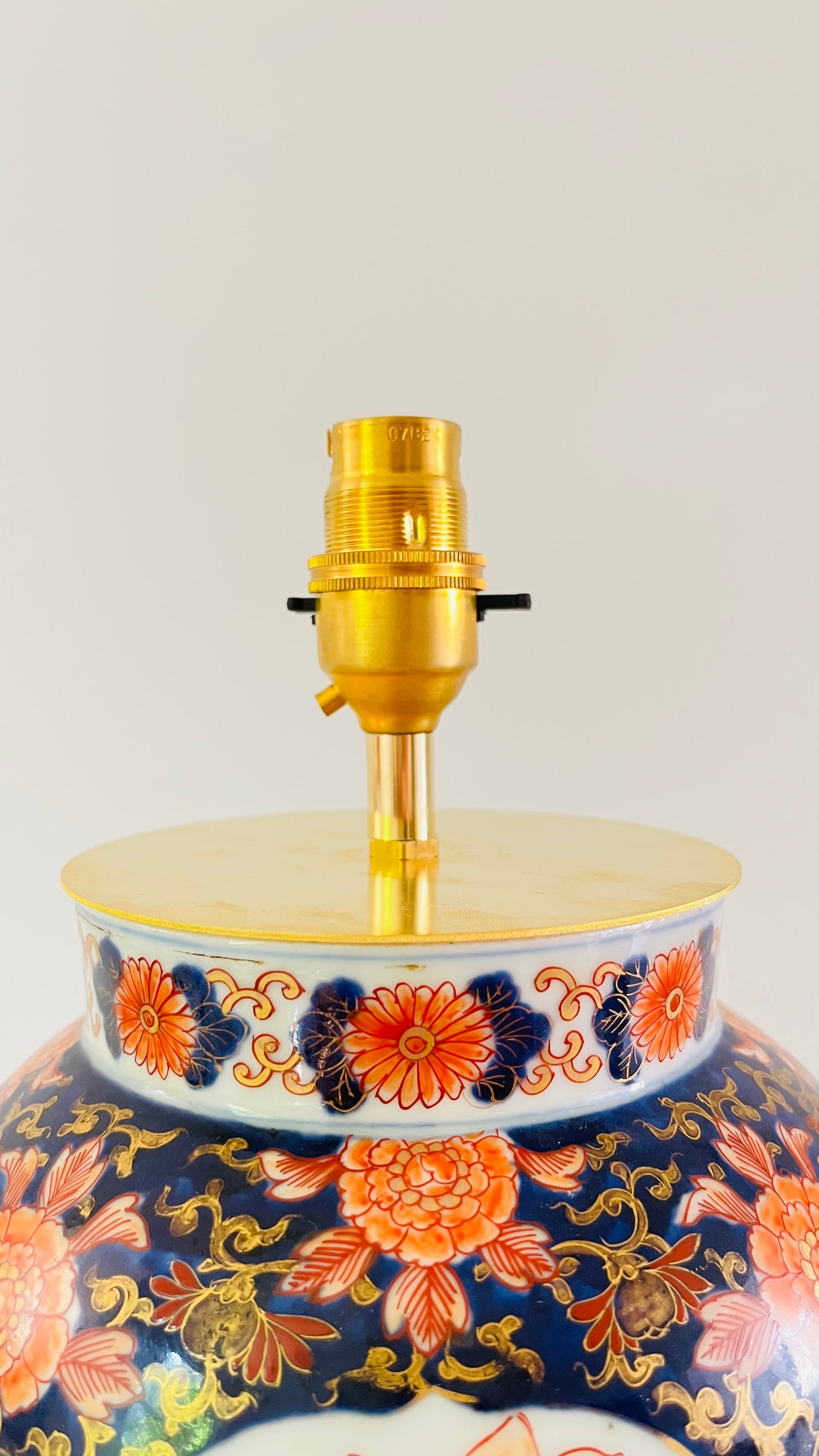 Antique Japanese Imari Lamp