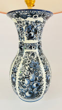 Load image into Gallery viewer, Antique Delfia Lamp
