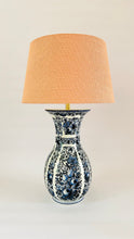 Load image into Gallery viewer, Antique Delfia Lamp
