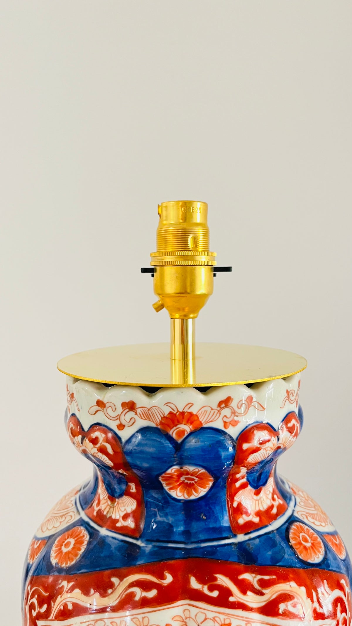 Antique Japanese Imari Lamp