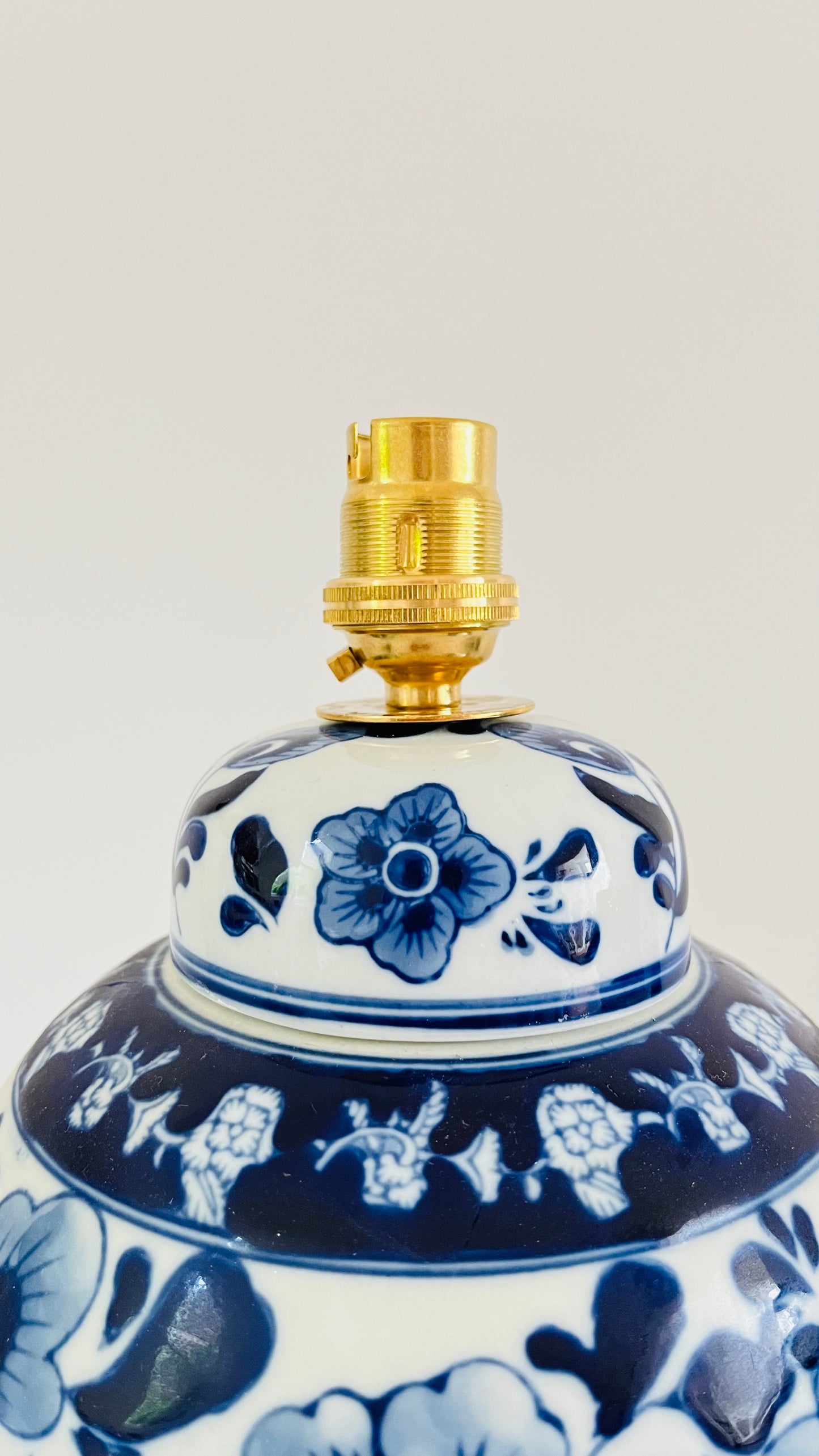 Antique Flower Lamp