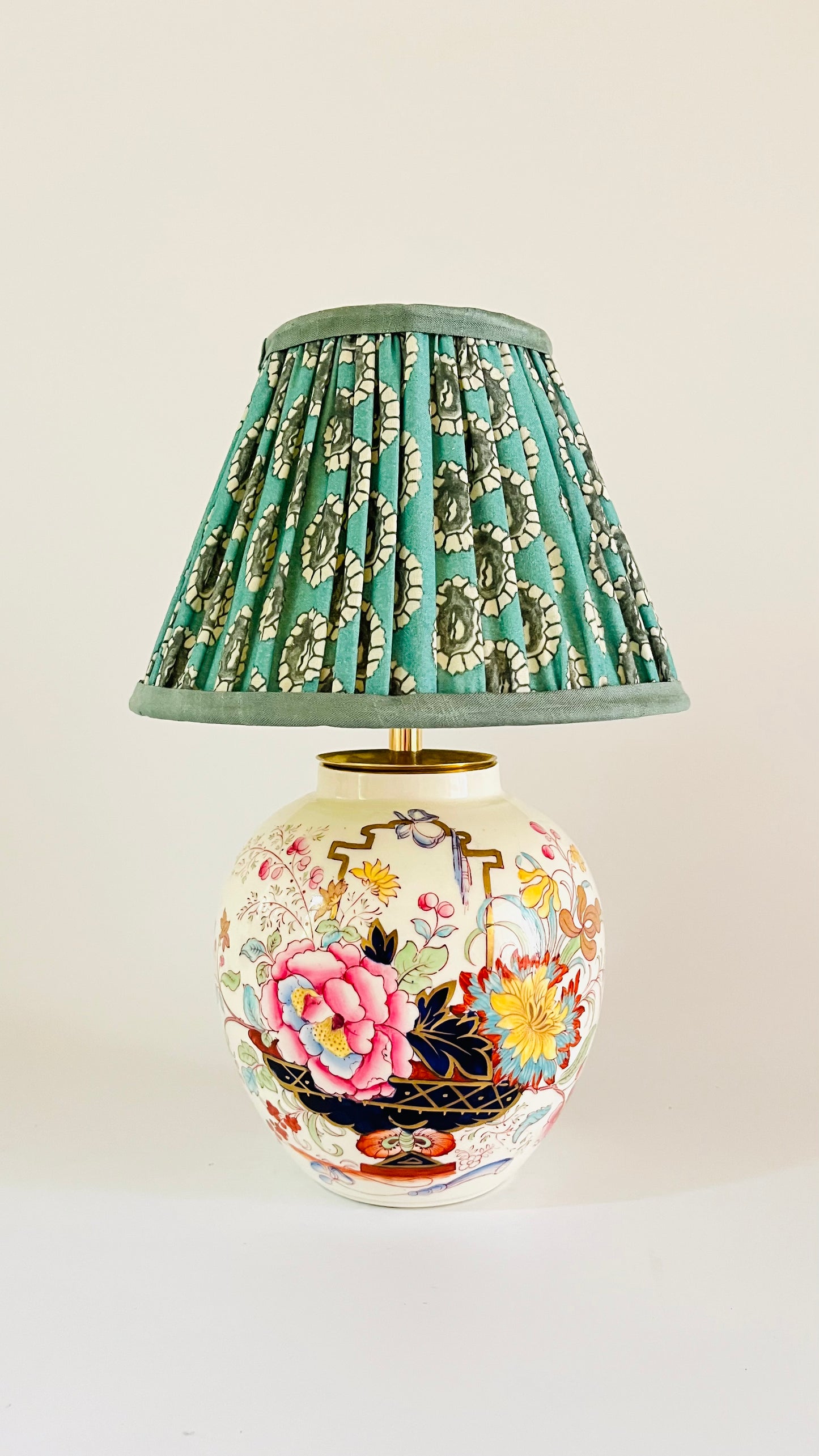 Antique Mason’s ‘Brocade’ Lamp