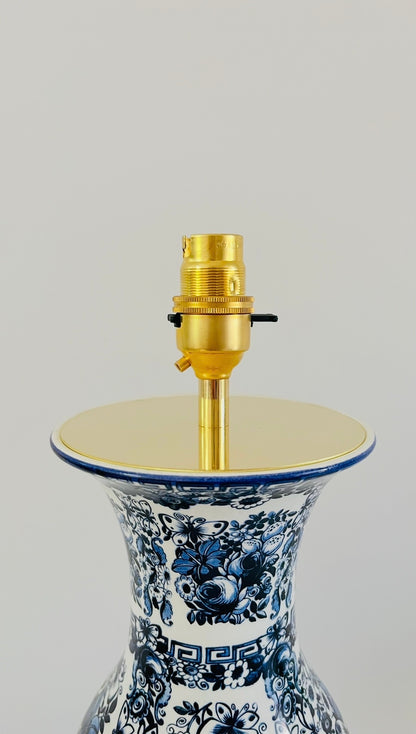 Antique Delfia Lamp