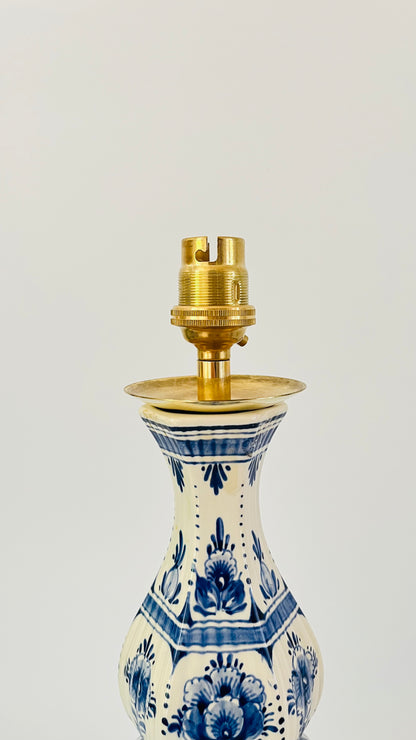 Antique Delft ‘Knobbelvaas’ Lamp
