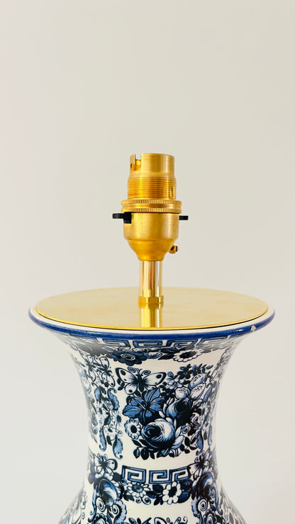 Antique Delfia Lamp