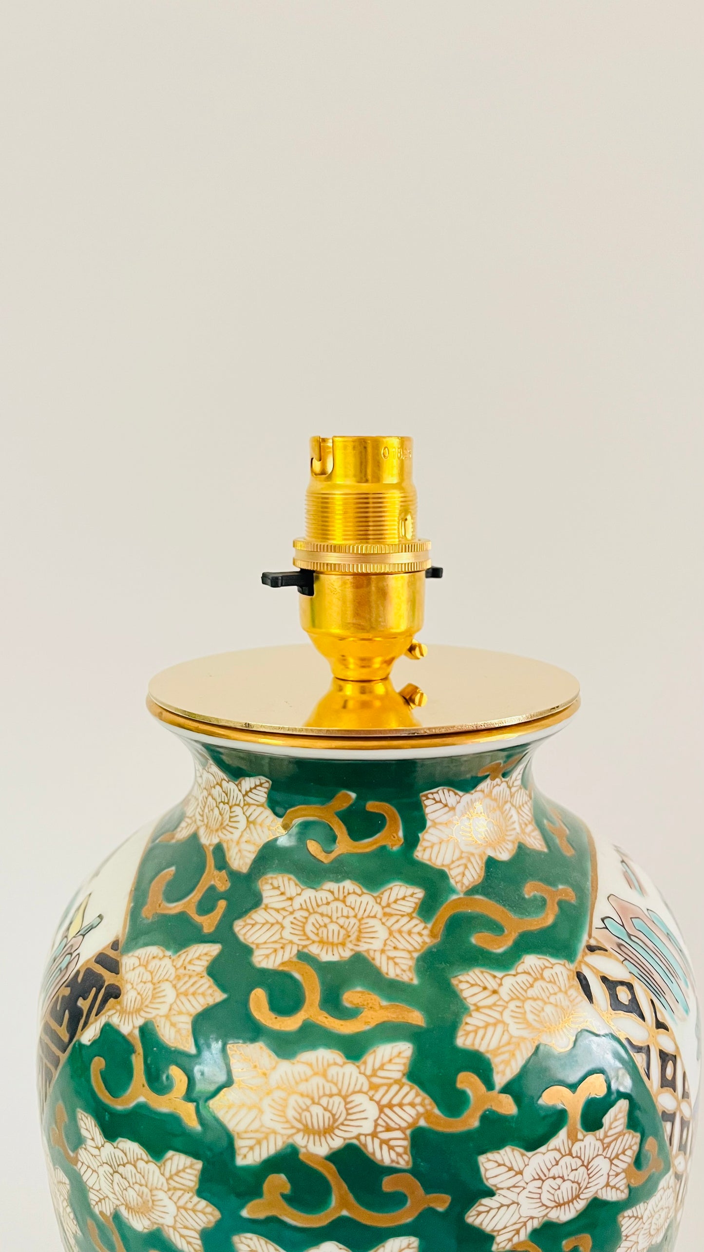Antique Japanese Gold Imari Lamp