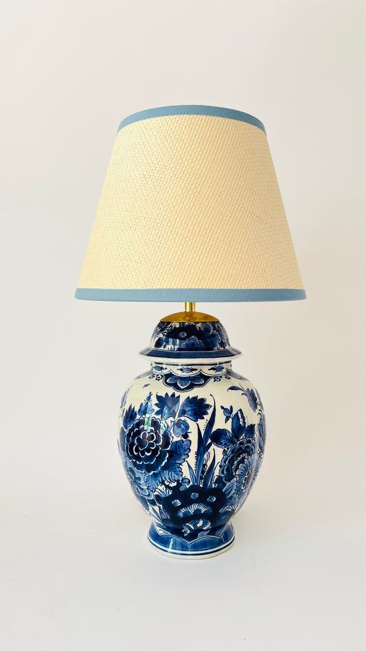 Antique Delft ‘De Porceleyne Fles’ Lamp