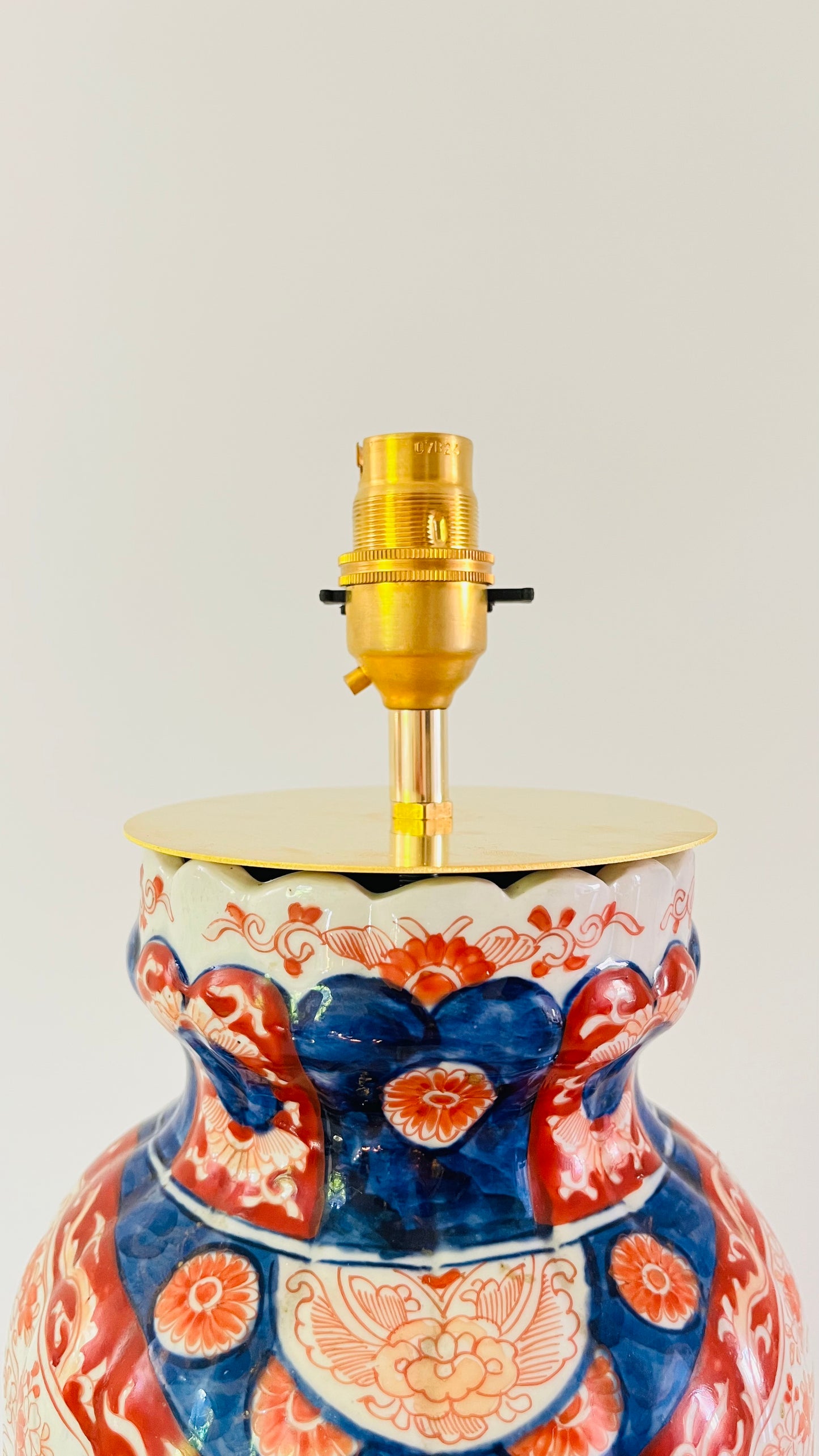 Antique Japanese Imari Lamp