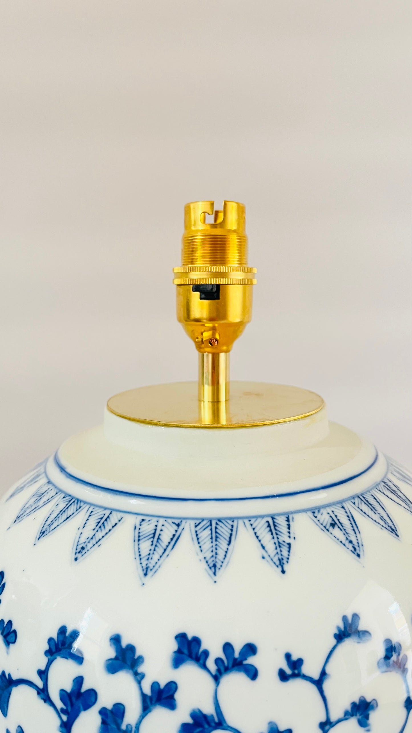 Antique Ginger Jar Lamp