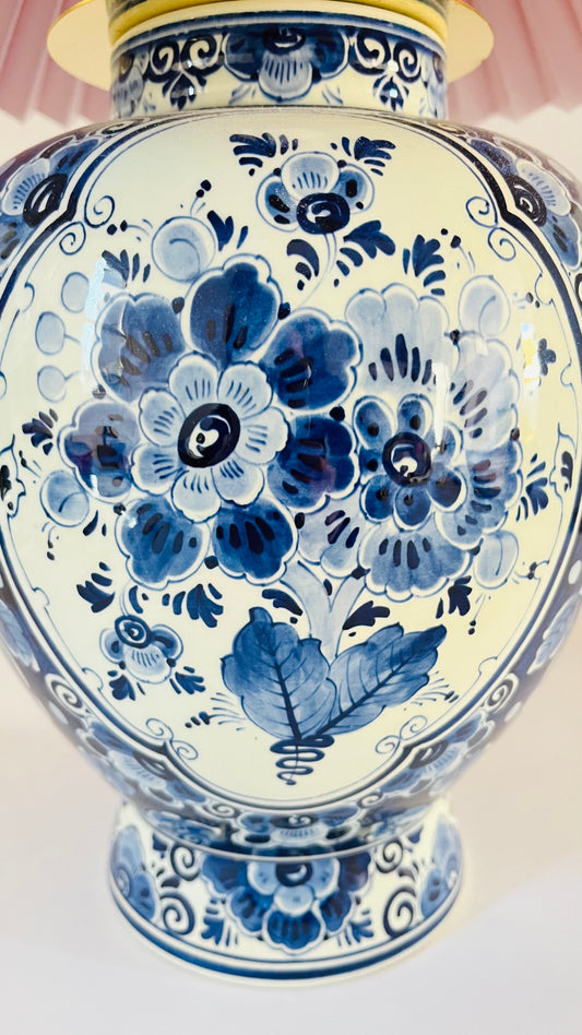Antique Delft Regina Lamp