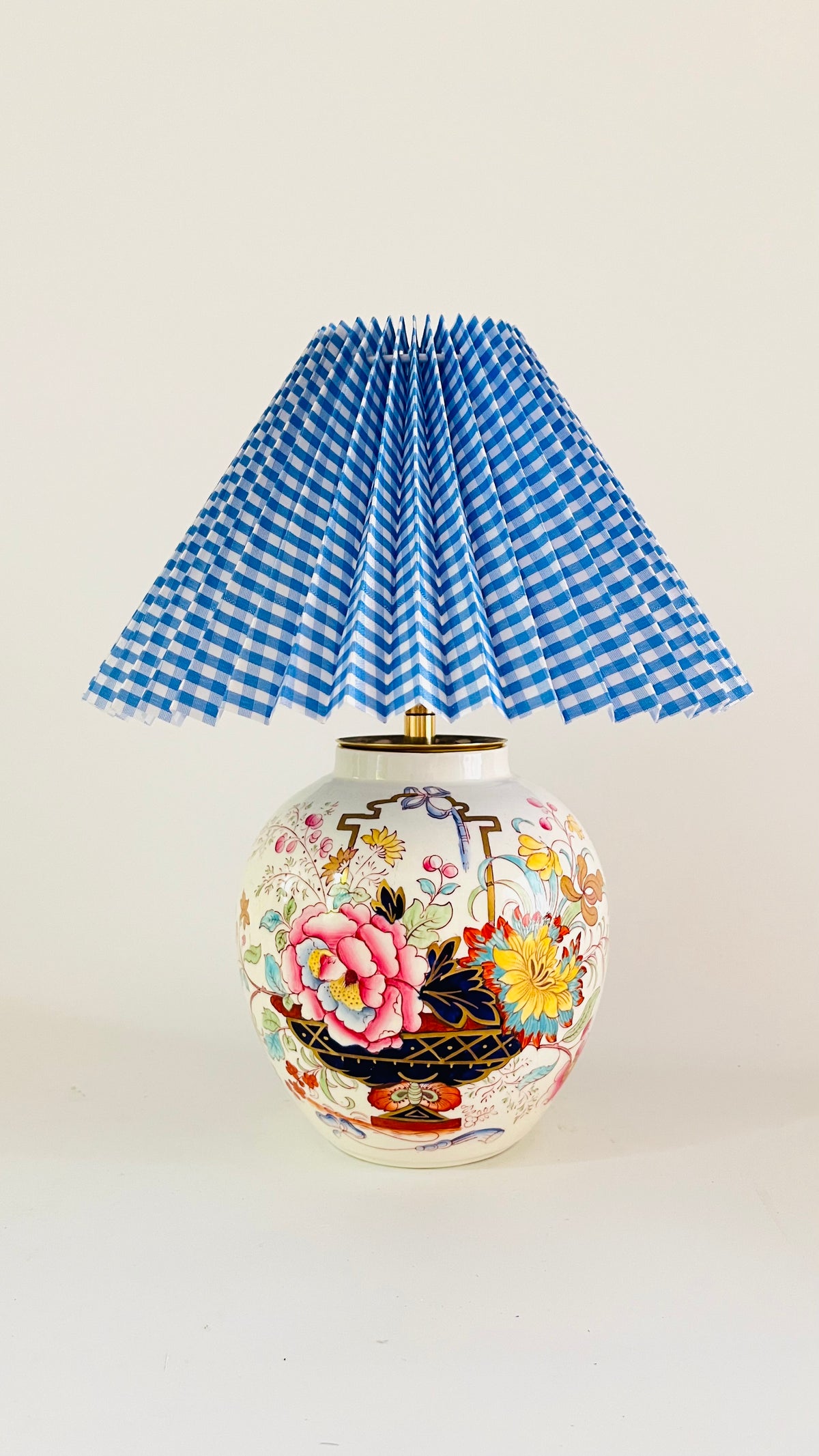 Antique Mason’s ‘Brocade’ Lamp