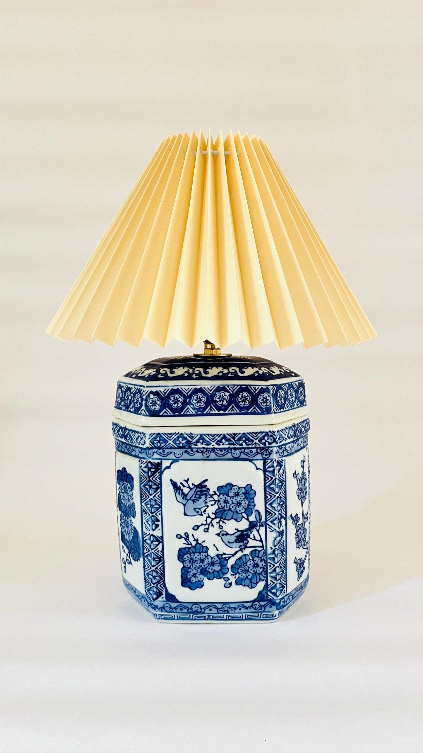 Antique Chinese Hexagon Lamp