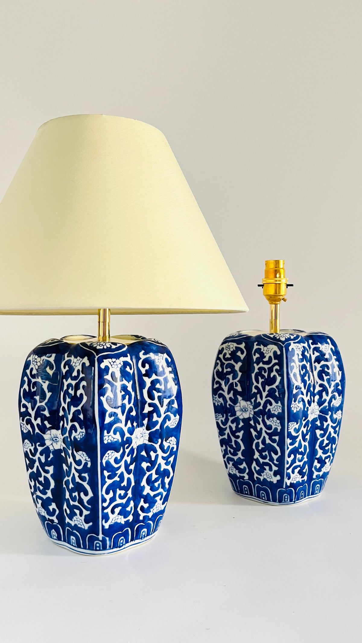 Antique Chinese Table Lamp