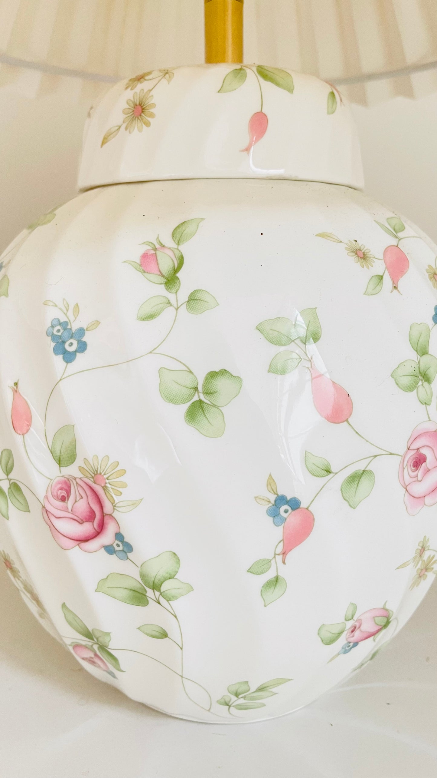 Wedgewood Rosehip Lamp - pre order for early Sept