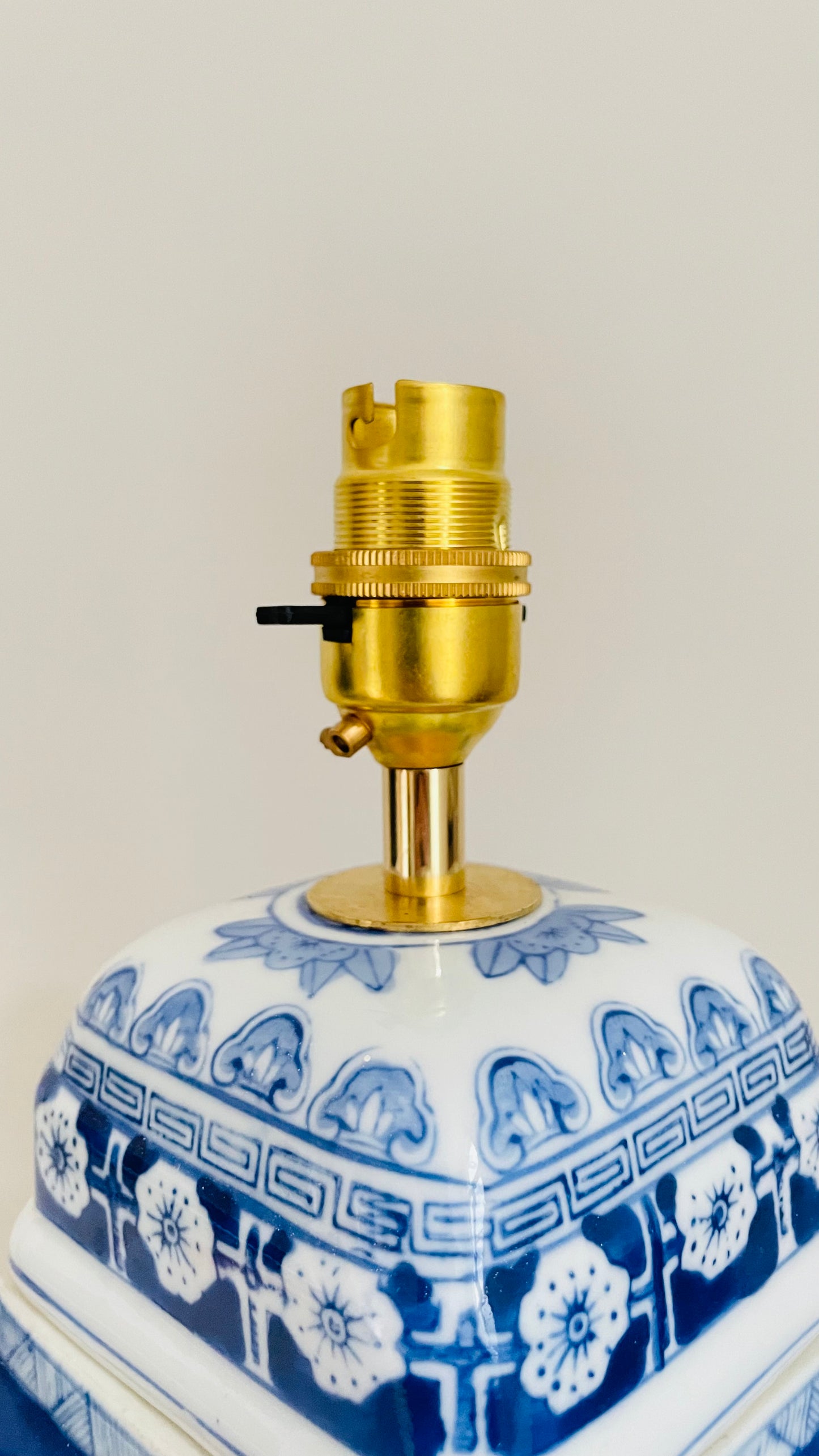 Antique Chinese Jar Lamp